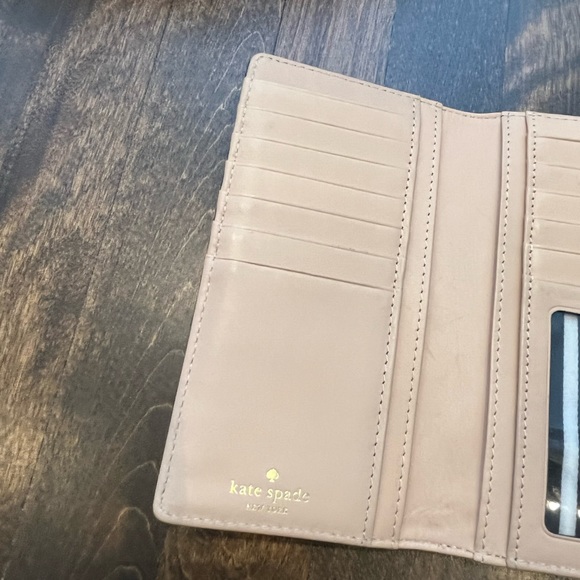 Kate Spade ♠️ wallet - Picture 7 of 9